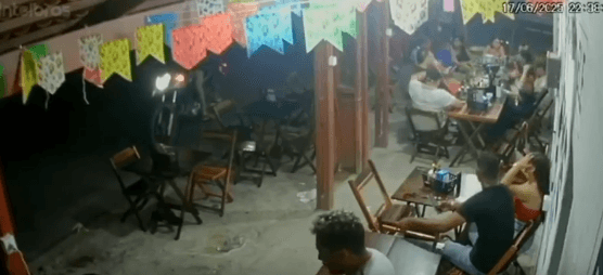 VÍDEO: Dupla é executada a tiros em conveniência na zona sul de Patos