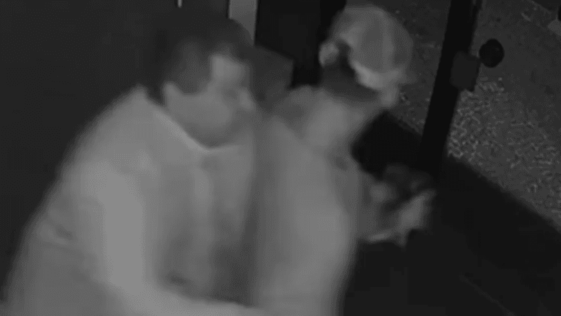 VÍDEO: Porteiro luta com assaltante durante roubo em condomínio de Goiânia