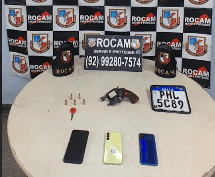 Suspeitos de assalto caem de moto e são presos durante fuga da polícia em Manaus