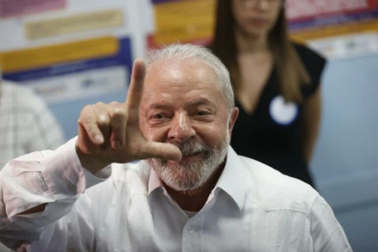 Para 40,2% dos brasileiros o país vai piorar até o final do mandato de Lula em 2026, diz pesquisa
