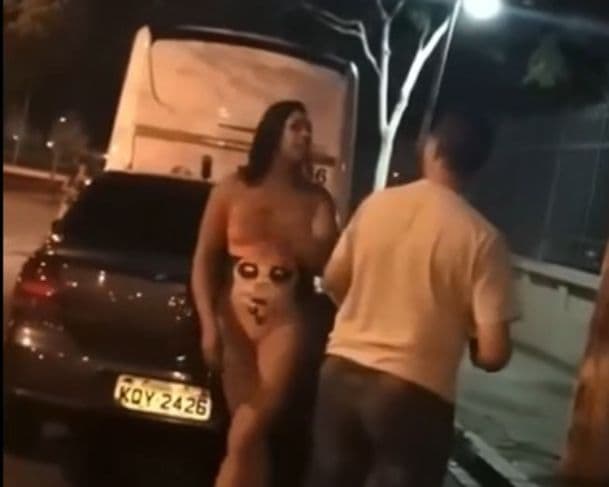 &#8220;Eu vou te quebrar aqui&#8221;: travesti confronta caloteiro e situação termina em briga
