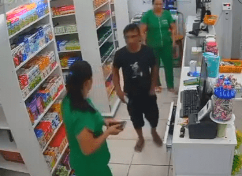 &#8216;Gênio do crime&#8217; esquece RG durante assalto à farmácia no Amazonas