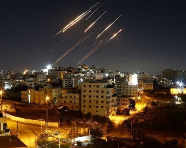 Líder militar do Irã alerta que moradores de Tel Aviv e Haifa por conta de &#8220;operação punitiva&#8221; contra Israel