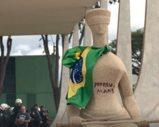 Por unanimidade, STF nega recurso a cabelereira que pixou o &#8220;perdeu, mané&#8221; na estátua da Justiça