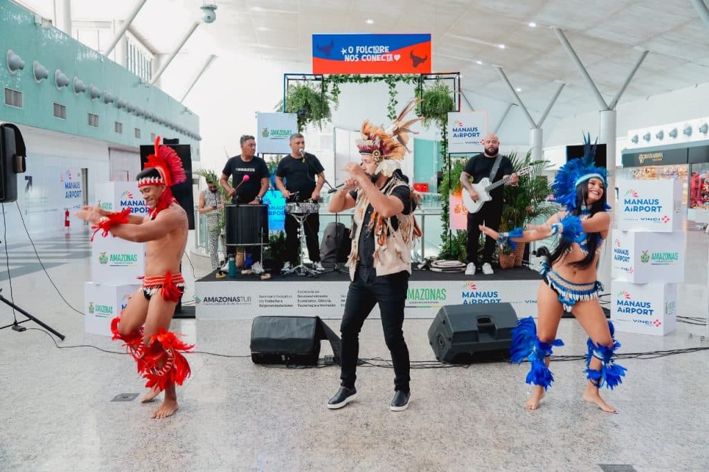 Aeroporto de Manaus celebra Festival de Parintins com atrações culturais e receptivo especial