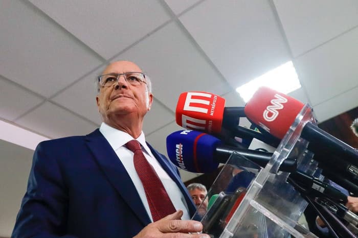 Depois de se reunir com empresários, Alckmin avalia pedir para EUA adiar aumento de tarifas