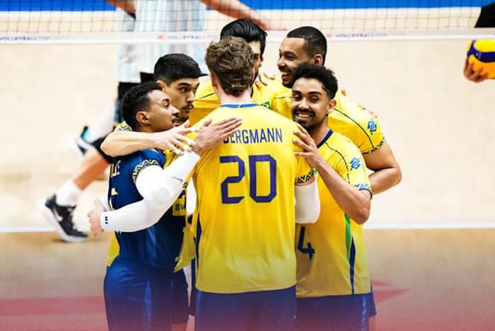 Seleção Brasileira vence Argentina na Liga das Nações Masculina de Vôlei e segue na liderança