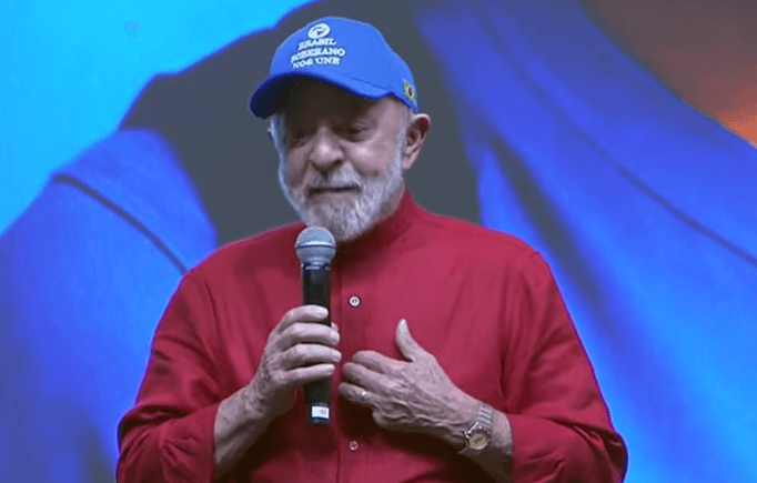 Ao falar sobre minorias, Lula erra sigla LGBTQIA+ e ironiza crise com EUA