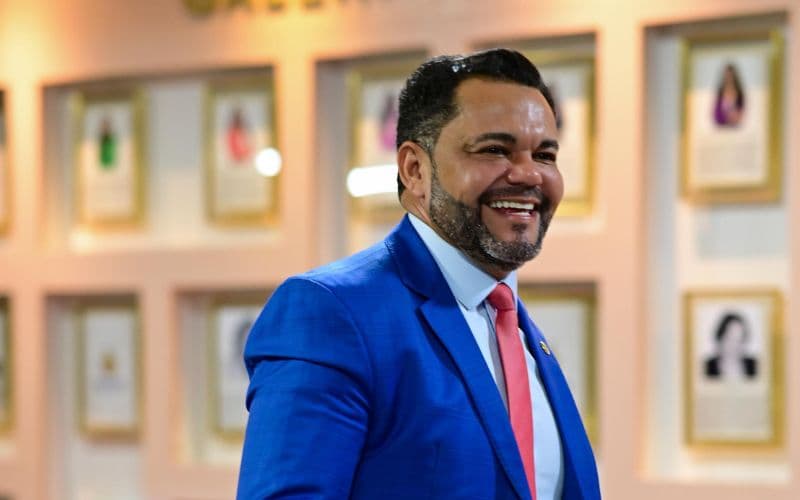 &#8220;Se minha participação puder contribuir para eleger Omar governador, não hesitarei&#8221;, declara Rozenha sobre filiação ao PSD