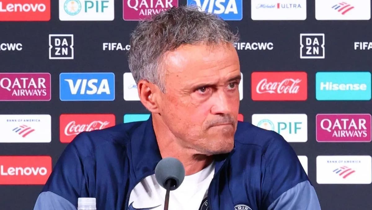 Técnico do PSG se diz arrependido de briga na final do Mundial de Clubes