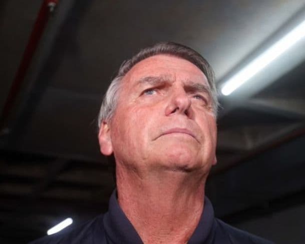 Se for preso, Bolsonaro pode ficar no Batalhão de Polícia do Exército, diz colunista