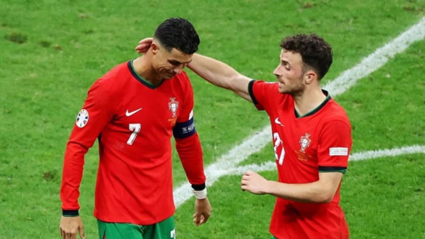 Cristiano Ronaldo se manifesta após morte de Diogo Jota em acidente de carro: &#8220;Não faz sentido&#8221;