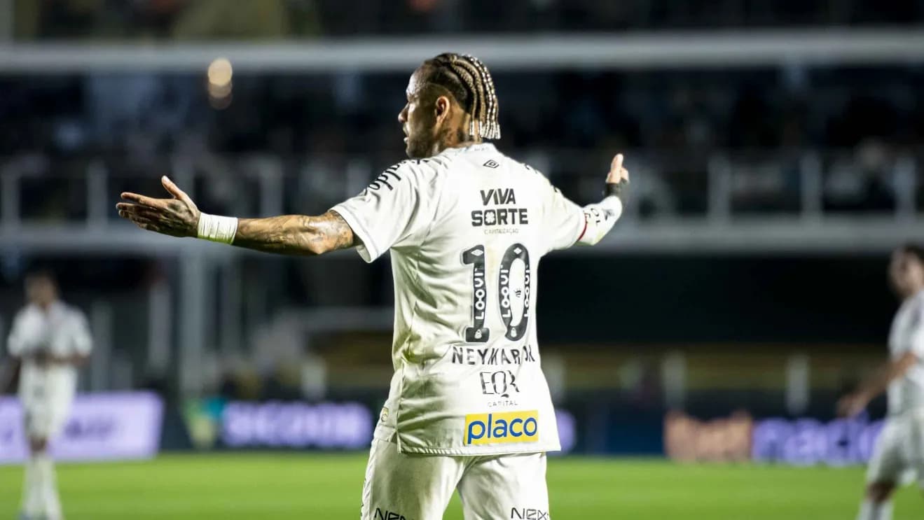 VÍDEO: Após derrota do Santos no Brasileirão, Neymar bate boca com torcedor